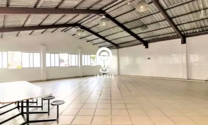 Excelente galpão/ depósto de 3.500m com 20 salas próximo ao metrô são judas.