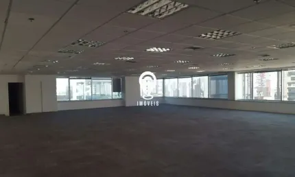 Conjunto de 267m para locação apenas 650m da estação Berrini