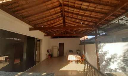 Casa com 3 dormitórios à venda, 265 m² por R$ 780.000 - Vila Valqueire - Rio de Janeiro/RJ