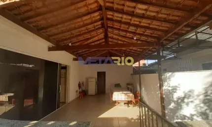 Casa com 3 dormitórios à venda, 265 m² por R$ 800.000 - Vila Valqueire - Rio de Janeiro/RJ
