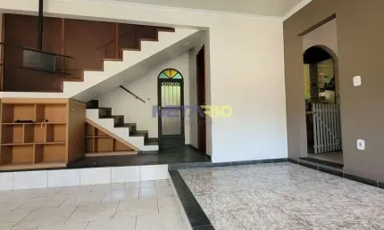 Casa com 3 dormitórios à venda, 150 m² por R$ 480.000 - Vila Valqueire - Rio de Janeiro/RJ