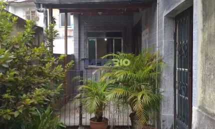Apartamento térreo tipo casa com 2 dormitórios à venda, 90 m² por R$ 350.000 - Vila Valqueire - Rio