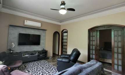 Casa com 4 dormitórios à venda, 236 m² por R$ 950.000 - Vila Valqueire - Rio de Janeiro/RJ