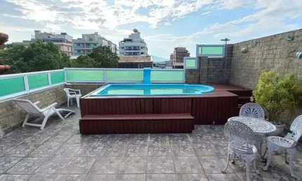 Casa com 3 dormitórios à venda, 365 m² por R$ 913.000 - Vila Valqueire - Rio de Janeiro/RJ