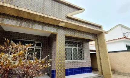 Casa com 3 dormitórios à venda, 183 m² por R$ 750.000 - Vila Valqueire - Rio de Janeiro/RJ