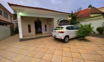 Casa com 3 dormitórios à venda, 88 m² por R$ 860.000 - Vila Valqueire - Rio de Janeiro/RJ