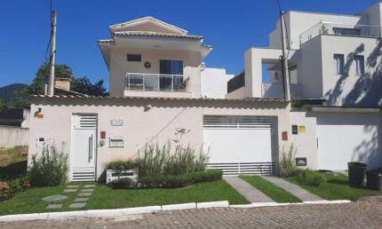 Casa com 4 dormitórios à venda, 209 m² por R$ 1.290.000 - Vargem Grande - Rio de Janeiro/RJ