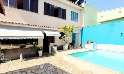Casa com 3 dormitórios à venda, 410 m² por R$ 1.150.000 - Vila Valqueire - Rio de Janeiro/RJ
