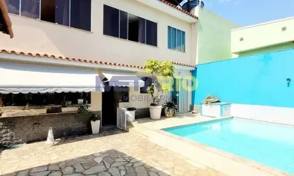 Casa com 3 dormitórios à venda, 410 m² por R$ 1.150.000 - Vila Valqueire - Rio de Janeiro/RJ