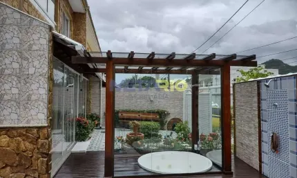 Casa com 4 dormitórios à venda, 164 m² por R$ 1.050.000 - Vargem Pequena - Rio de Janeiro/RJ