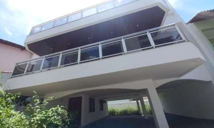 Casa com 4 dormitórios à venda, 299 m² por R$ 880.000 - Vila Valqueire - Rio de Janeiro/RJ