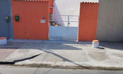 Casa com 2 dormitórios para alugar, 56 m² por R$ 2000/mês - Marechal Hermes - Rio de Janeiro/RJ