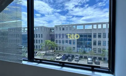 Sala comercial com 3 salas à venda na Avenida Luís Carlos Prestes, 350, Barra da Tijuca, Rio de Janeiro