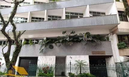 Vendo Apartamento no Centro com 3 Quartos Mais Dependência Completa e Garagem