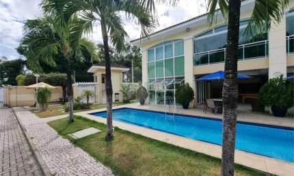Casa à venda com 186 metros 03 quartos na Lagoa Redonda - Fortaleza - Ceará