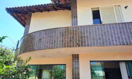 Casa com 3 quartos  à venda, 180.00 m2 por R$950000.00  - Coliseu - Londrina/PR