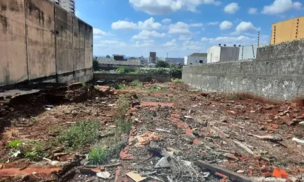Terreno à venda, 581.00 m2 por R$650000.00  - Centro - Londrina/PR