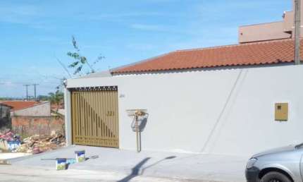 Casa com 3 quartos  para alugar, 300.00 m2 por R$2200.00  - Núcleo Hab_ Colonial - Apucarana/PR