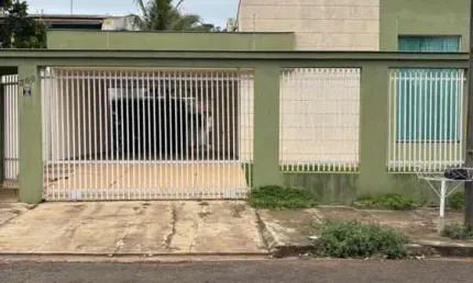 Casa com 3 quartos  à venda, 250.00 m2 por r$1350000.00  -  - londrina/pr