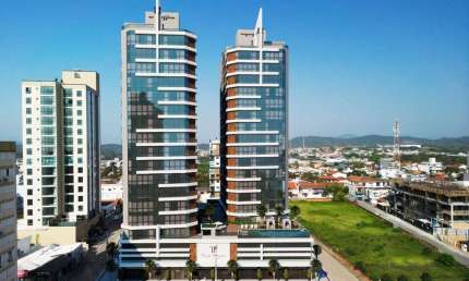 Apartamento de Luxo no Centro de Balneário Piçarras