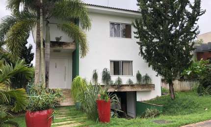 Casa para alugar no bairro ALPHAVILLE 1 em Camaçari/BA