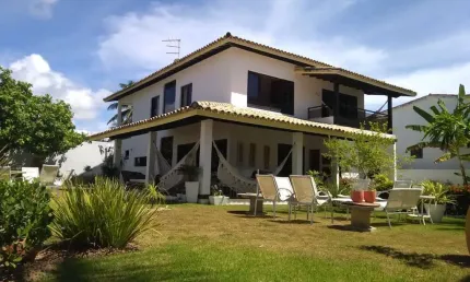 Casa à venda no bairro Ipitanga em Lauro de Freitas/BA