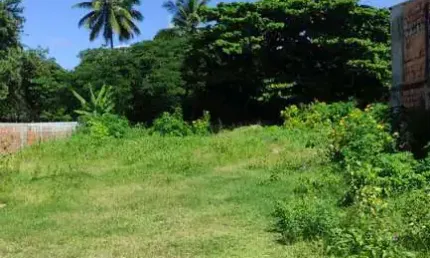 Terreno à venda no bairro Cajazeiras de Abrantes (Abrantes) em Camaçari/BA