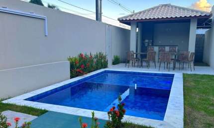 Casa à venda no bairro Malícia (Abrantes) em Camaçari/BA
