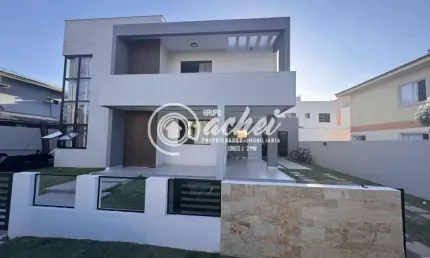 Casa Duplex 3/4 com planejados no Condomínio Foz Joanes