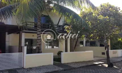 Casa de Condomínio 4/4 nascente à venda em Buraquinho