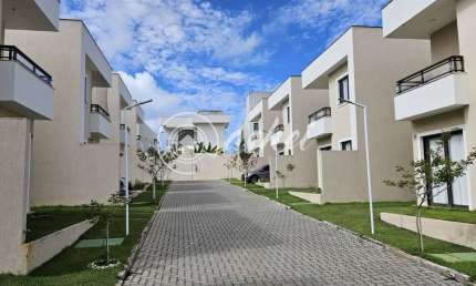 Casa de Condomínio 4/4 para locação em Nova Abrantes - Camaçari