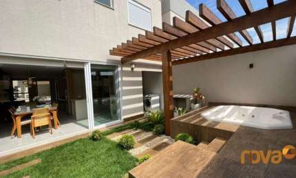 Casa em condomínio fechado com 4 quartos à venda na Rua Boulevard Amendoeiras, 338, Jardim Atlântico, Goiânia por R$ 1.800.000