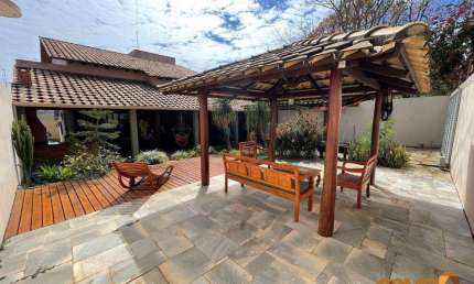 Casa com 4 quartos à venda na Tupinambas Qd- 11 Lt- 18, 18, Centro, Pirenópolis por R$ 1.300.000
