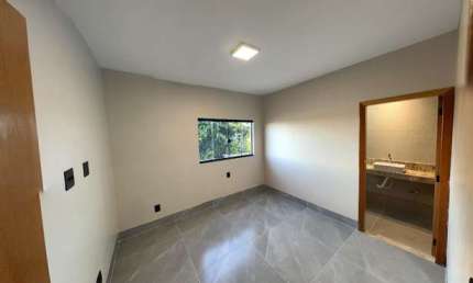 Casa com 3 quartos à venda na 23 E Qd 131 Lt 11, 11, Garavelo Residencial Park, Aparecida de Goiânia por R$ 480.000
