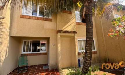 Casa em condomínio fechado com 4 quartos à venda na Carlos Gomes, 756, Parque Anhangüera, Goiânia por R$ 785.000