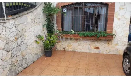 AMPLA CASA - 2 DORMITÓRIOS C/ SUÍTE - PRÓXIMO À PRAIA - JARDIM IMPERADOR - PRAIA GRANDE SP