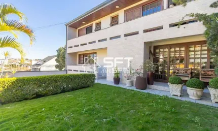 Casa com 04 dormitórios á venda, no bairro Bom retiro