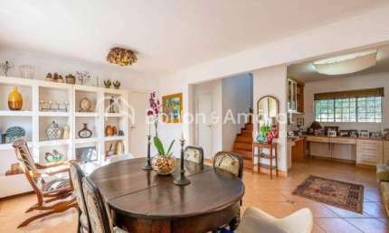 Casa de Condomínio com 4 Quartos e 4 banheiros à Venda, 180 m² por R$ 1.300.000