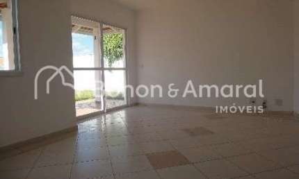 Casa em Condomínio com 115 m², 3 quartos e 3 banheiros