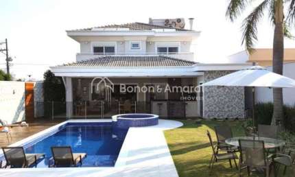 Belíssima Casa com 03 dormitórios no Condomínio à Venda no Villa Lobos em Paulínia.