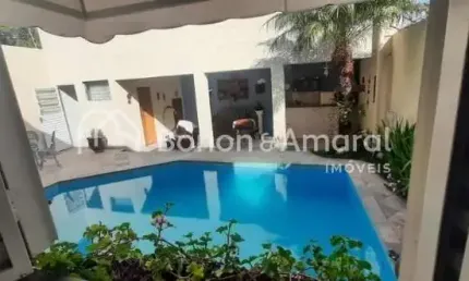 Casa à venda com 230m² de área construída, no parque taquaral