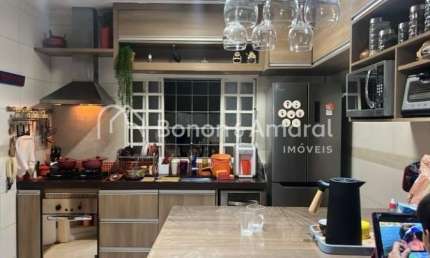 Casa térrea à venda, totalmente reformada, com 104m² de área em Barão Geraldo