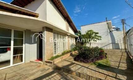 Casa à venda com 200m² de área construída, no Jardim Guanabara, Campinas SP.