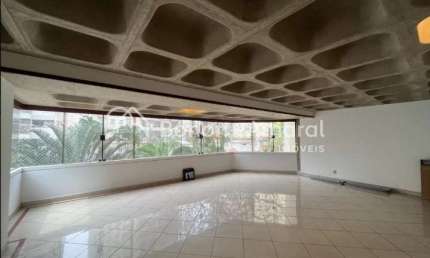 Apartamento à venda com 190 m² e 4 quartos, no Cambuí em Campinas/SP