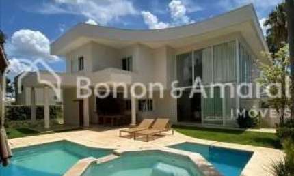 Casa de Condomínio com 4 Quartos e 6 banheiros à Venda, 481 m² por R$ 3.900.000