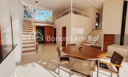 Casa em Condomínio à Venda com 4 quartos, 5 banheiros, 4 vagas e 270m² por R$ 1.750.000