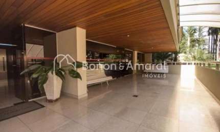 Lindo Apartamento de 3 Quartos com Vista para a Praça Carlos Gomes