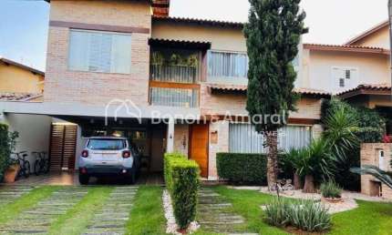 **Casa de Alto Padrão à Venda em Condomínio Fechado em Valinhos/SP - Segurança 24h e Lazer Completo**