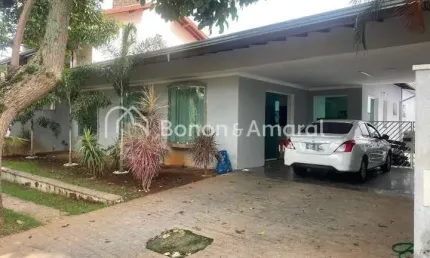 Casa com 3 quartos sendo 2 suítes em condomínio no residencial jardim chapadão