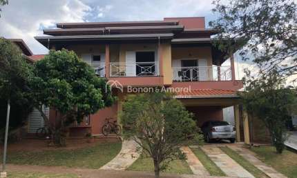 Oportunidade Imperdível: Casa Espetacular em Condomínio de Valinhos!